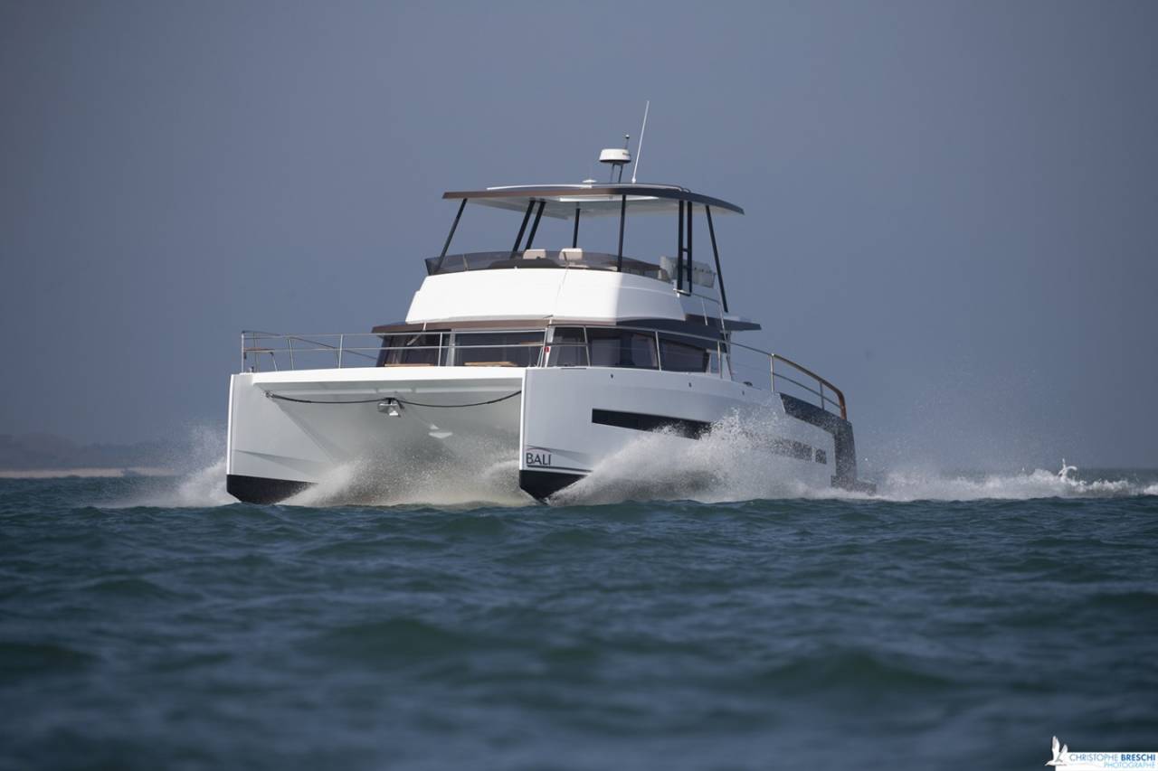 Bali 4.3 MY Motor Yacht video